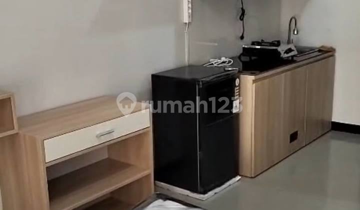 DIJUAL APARTEMEN AMEGA CROWN RESIDENCE LANTAI 9 - FULL FURNISHED - BARU GRESS