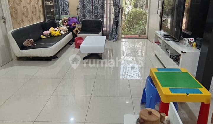 For Quick Sale: Semi-Furnished American Cluster House in Green Lake City