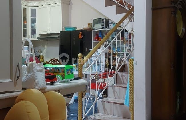 Rumah 3 Lantai Shm Utara Siap Huni