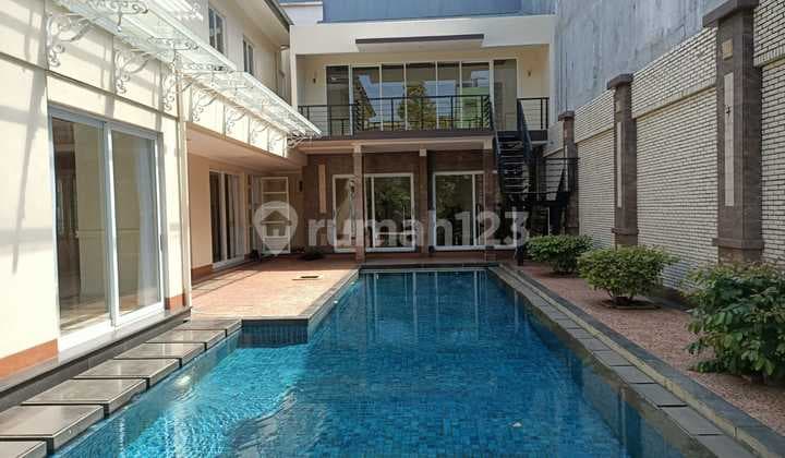 R02-0318 DISEWAKAN RUMAH MEWAH BUKIT GADING VILLA BGV KELAPA GADING JAKARTA UTARA