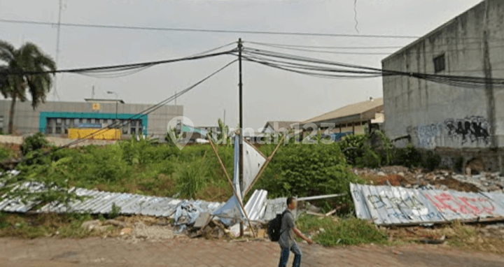 FOR SALE COMMERCIAL LAND ON THE SIDE OF CILEDUG HOS COKROAMINOTO MAIN ROAD TANGERANG BANTEN