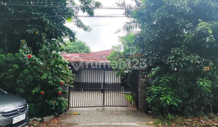 Dijual Super Murah Rumah Huk Tua Lokasi Strategis bisa untuk Kost-Kosan Cempaka Putih Jakarta Pusat