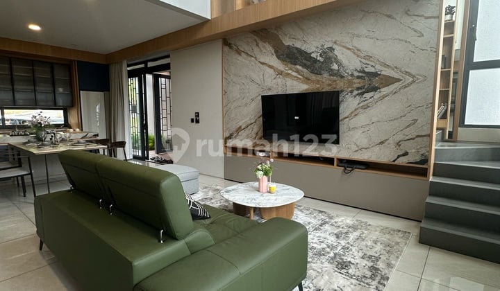 Rumah Bukit Surawisesa Mewah View Danau dan Golf di Kota Baru Parahyangan di Kota Baru Parahyangan