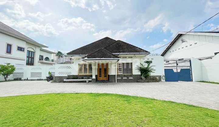 Rumah Dijln Cut Nyak Dhien Area Medan Polonia