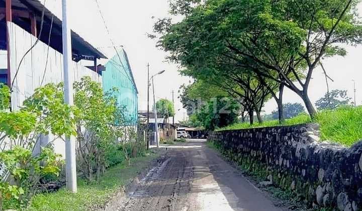 Tanah Dan Gudang Di Pinggir Medan Labuhan