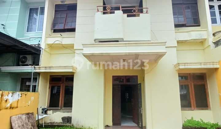 Rumah Villa Komplek Malina Indah Medan Selayang