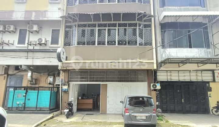 Ruko Gandeng Dijln Pepaya Area Medan Baru