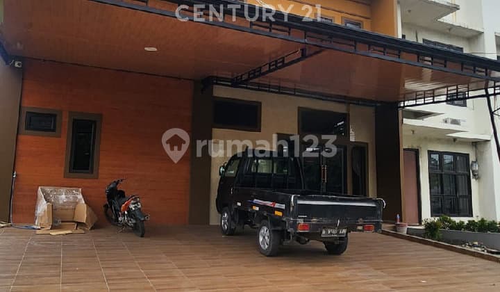 Kos2an Lippo Cikarang Cluster Dago Villas 4 Lantai 20Kamar