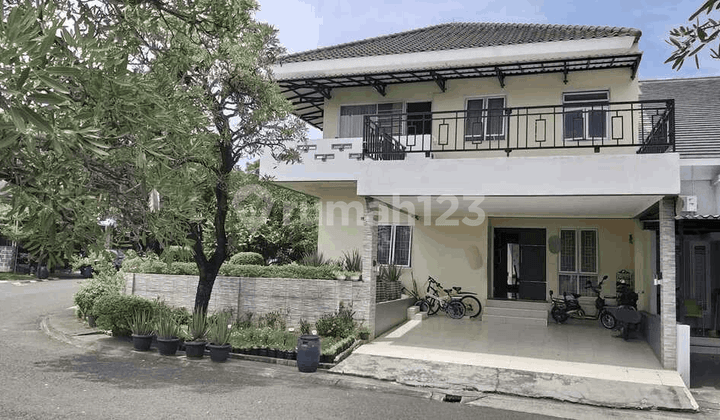 Dijual Rumah Bagus 2 Lantai Siap Huni Semi Furnished di Elysium