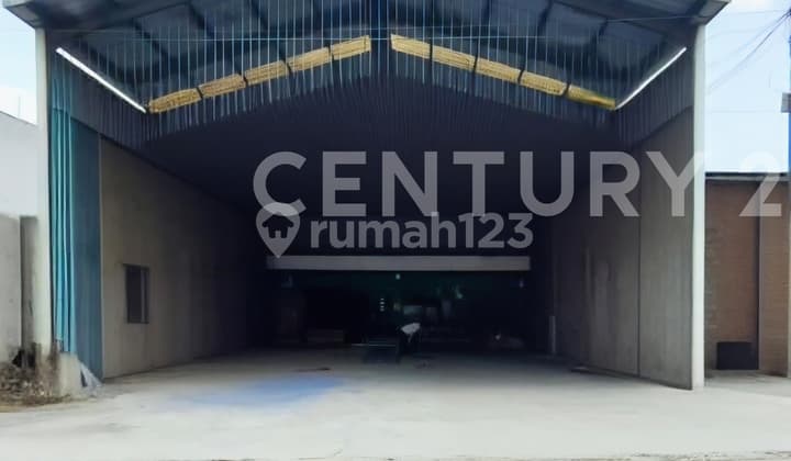 Gudang Akses Container Pinggir Jalan di Cikarang Dekat Jababeka