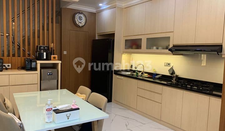 Pik1 Katamaran Beautiful House 4x11 4 Floors Fully Furnished Ready to Live In, Negotiable
