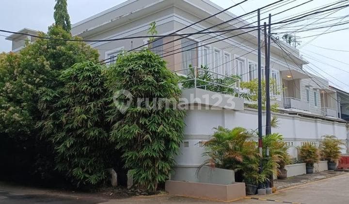 Rumah Di Kemang Selatan Jakarta Selatan