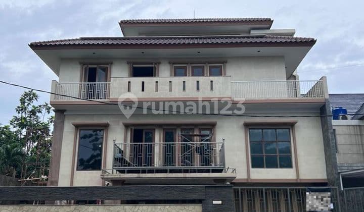 House in Taman Villa Meruya, West Jakarta