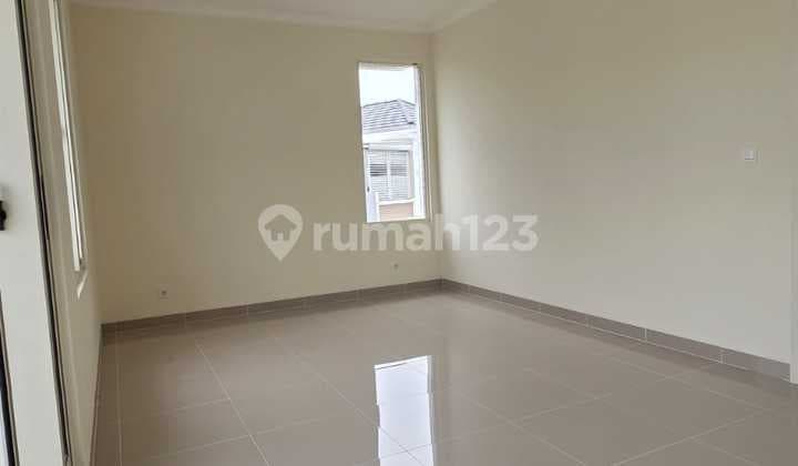 Disewakan Rumah Baru Hook di Cluster Flamingo, Gading Serpong