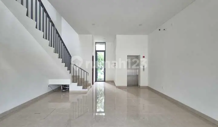 Disewakan Ruko Cascade Boulevard Bagus di BSD