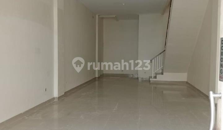 Disewakan Ruko Crown Boulevard di Greenlake City, Cipondoh