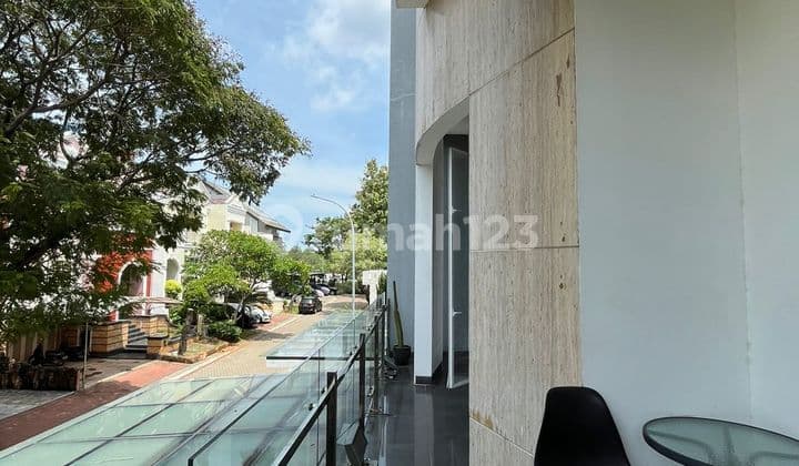 Dijual Rumah 3 Lantai Bagus Semi Furnished di Pik