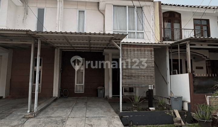 Ready-to-Occupy 2-Story House for Sale in Sector 7C, Gading Serpong