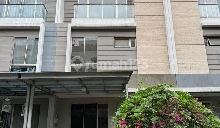 Dijual Rumah 3 Lantai Pik Golf Island Harmony Kosongan