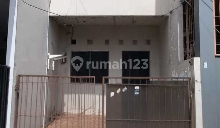 Dijual Rumah Menceng 2,5 Lantai di Jl. Sumbawa, Jakarta Barat