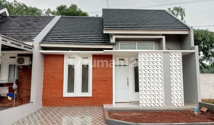 Rumah Syariah Modern Tropical dalam Perumahan