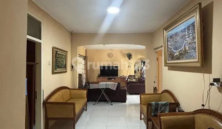 Rumah Luas Strategis Dalam Perumahan Kopo Elok