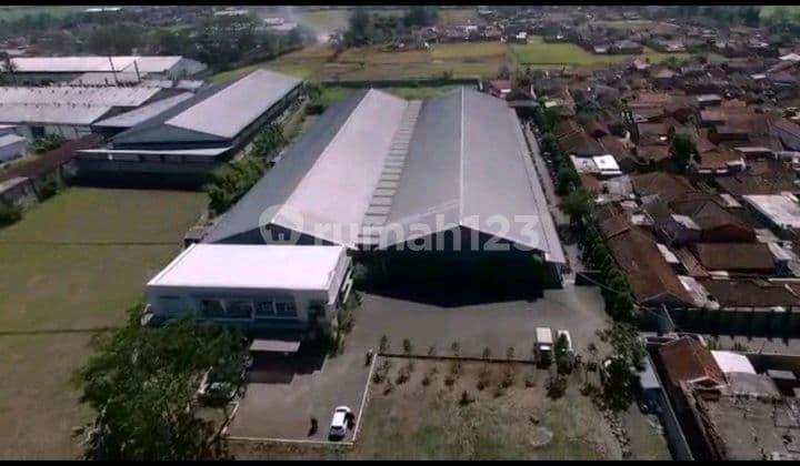 Pabrik Garmen Aktif Pinggir Jalan Raya Kopo Katapang