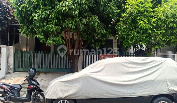 Rumah Minimalis Strategis Di Pondok Kelapa