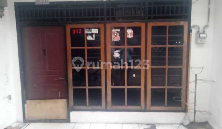 2-Story House Strategic Location Kramat Raya