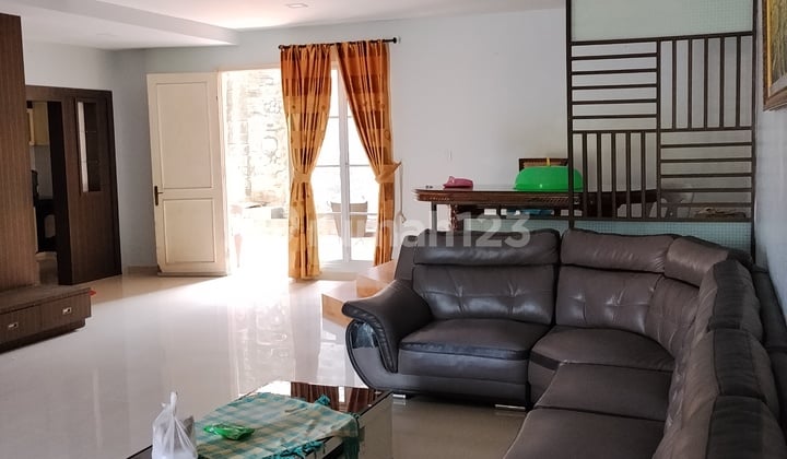 Rumah Dutamas. Murah. Depan Taman. Batam Center