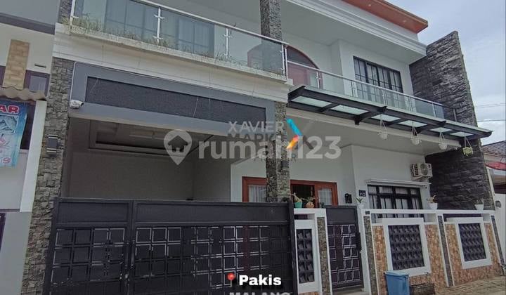 Rumah Mewah 3 Lantai Dengan Rooftop Di Pakis, Malang