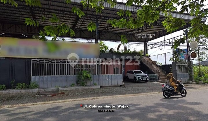 Ruang Usaha Plus Gudang di Jalan Cokroaminoto Wajak Malang
