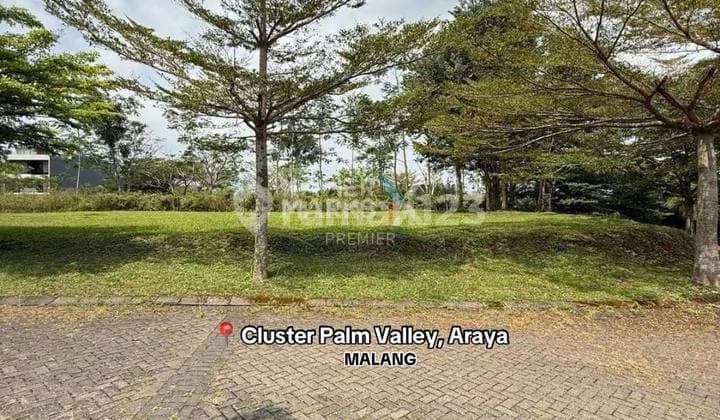 Hook Plot Land in Palm Valley Cluster, The Araya Malang