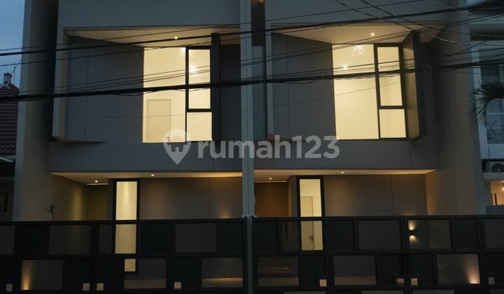 Rumah Baru Modern Siap Huni di Perumahan Sutorejo Prima Indah Mulyorejo Surabaya Timur