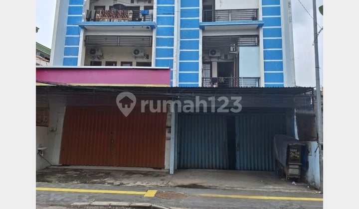 Dijual 2 Ruko Jejer / Gandeng Lokasi Strategis di Raya Mulyosari Surabaya
