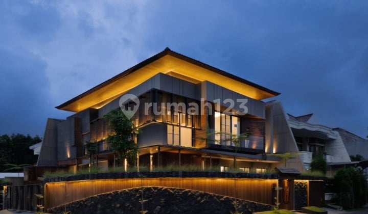 ‼️Turun Harga‼️ Rumah Mewah Baru Gress Siap Huni Lokasi Manyar Kertoardi