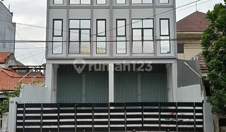 For Rent New 3-Storey Shop House Prime Zero Location on Main Road in Pucang Anom Kertajaya.