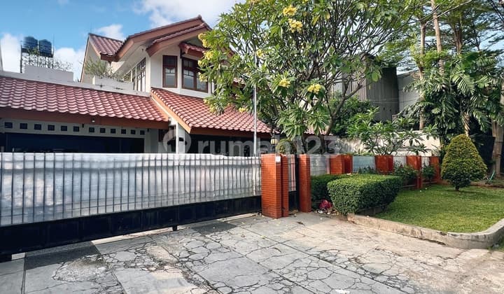 1-story house in Patal Senayan, South Jakarta