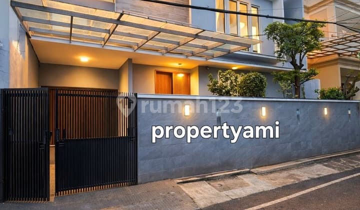 Selling a Nice House in Cempaka Putih, Central Jakarta