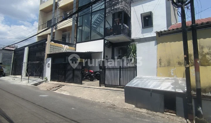 Jual Kost Eklusive 3 Lantai Di Tebet Dekat Perkantoran Mall Kokas