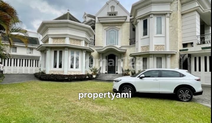 For Sale: American Classic House, Not Flood-Prone, in Duren Tiga, South Jakarta