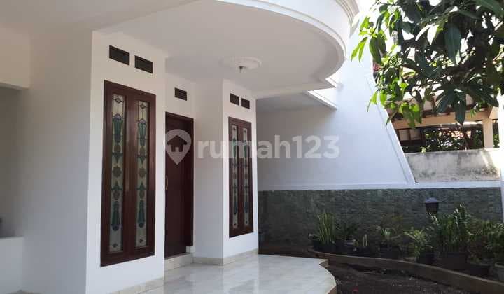 Rumah Bagus Terawat Di Lingkungan Yg Nyaman Istana Kawaluyaan