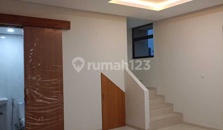 Rumah Baru Di Cluster Sayap Setraduta Bandung