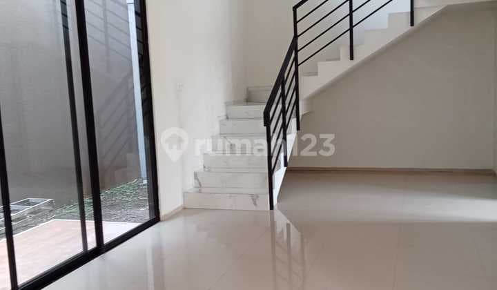 Rumah Baru Di Cluster Sayap Setraduta Bandung