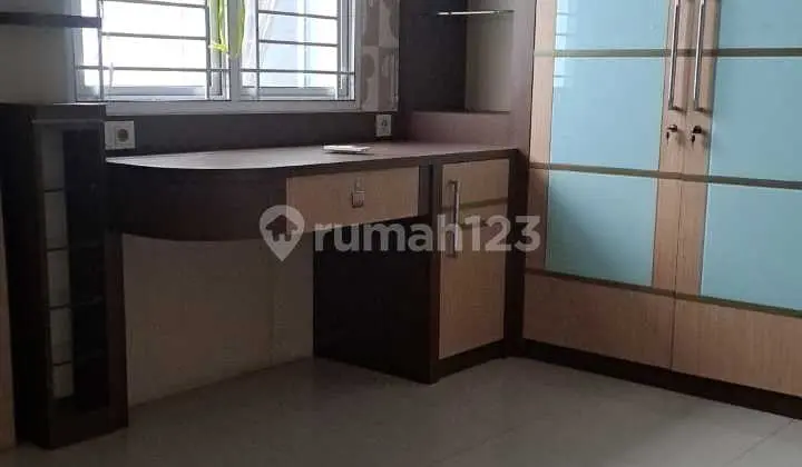 2 Floors, Freehold Title (SHM), in Kalideres