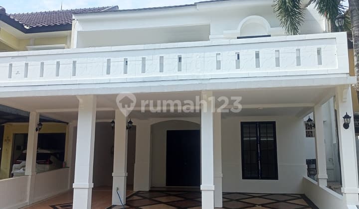 Dijual Rumah 3 Lantai di Legenda Wisata Cibubur