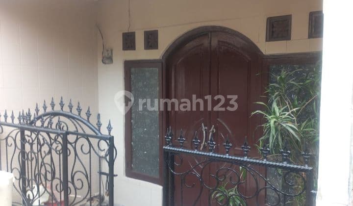 House in Tanah Abang Already Renovated