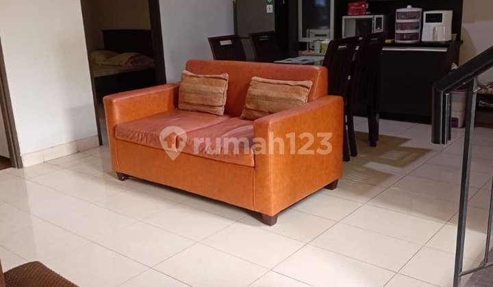 Jual Cepat Rumah Cantik Dekat Akses Tol dan Mall di Raffles Hills