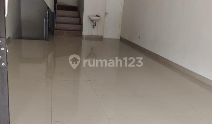 strategic commercial shophouse ready for profit in bedahan, depok