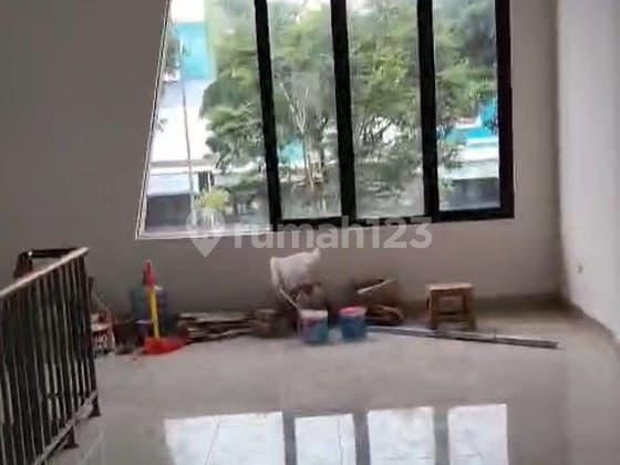Ruko Murah Strategis !!! Full Bangunan 3 Lantai di Harapan Indah